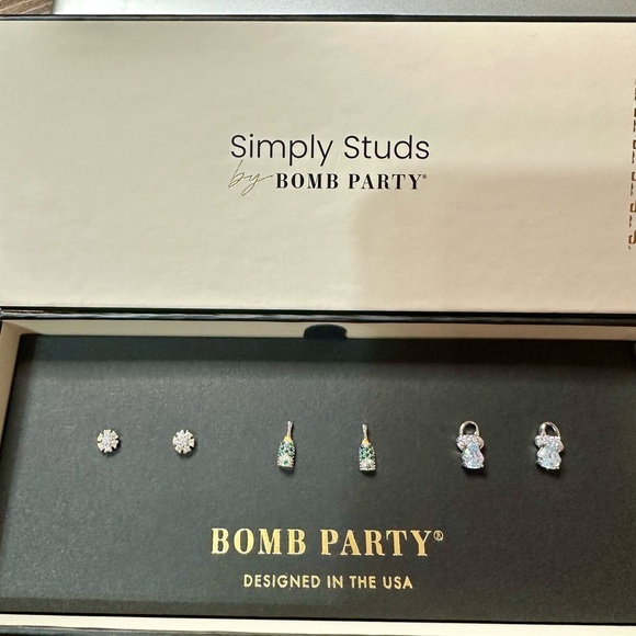 Bomb Party Simply Studs Earrings - Picture 1 of 1